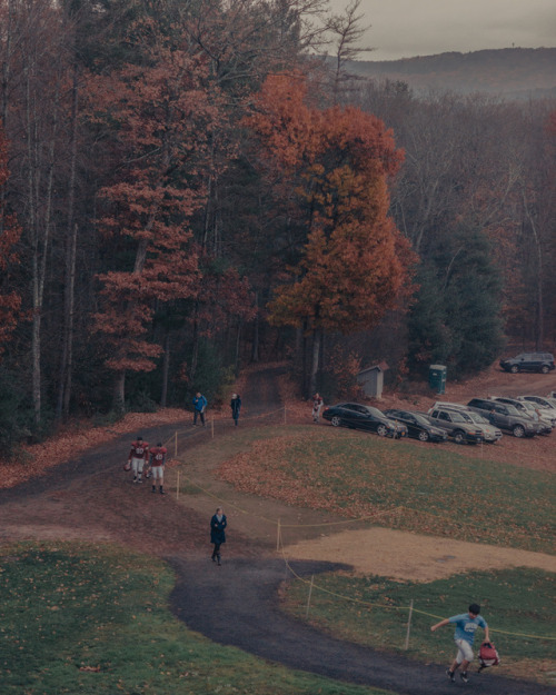evantetreault:hi friends,i’m doing a small run of small(er) prints from “7 large photographs” plus a
