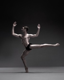 pas-de-duhhh: Tyler Rhoads dancer with Colorado Ballet Photographed by Candidly Created