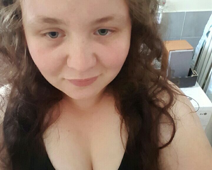 masters-kitten-slut:  Kik: kitten_blood  Sexy lady
