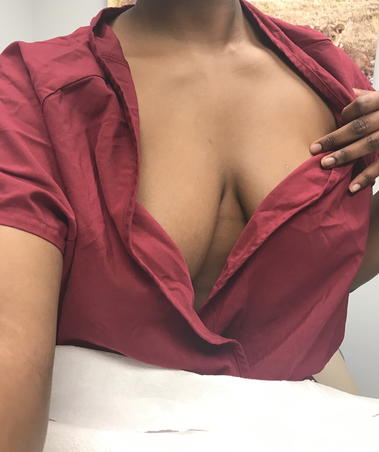 bebedelbizcocho: This is lovely color on me 🍷