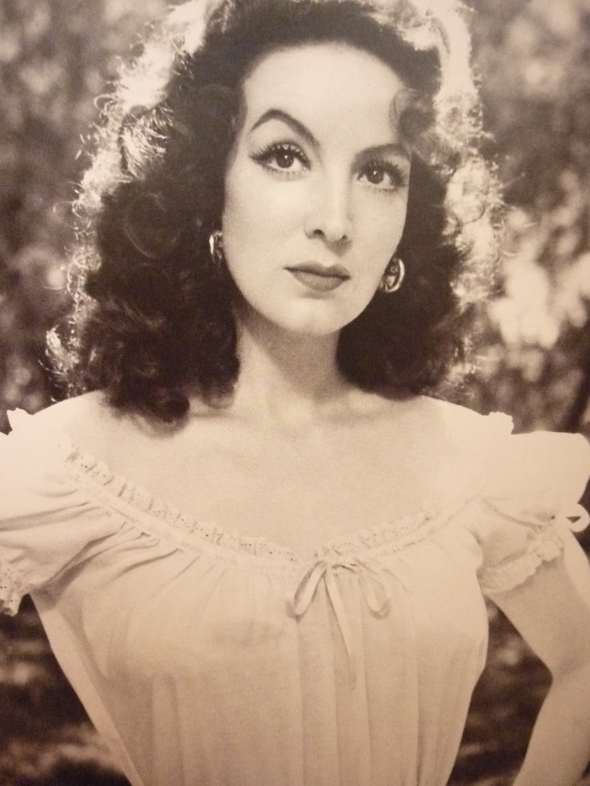 Jupi - María de los Ángeles Félix Güereña was a Mexican... - María De Todos Los ángeles Temporada 1 Online