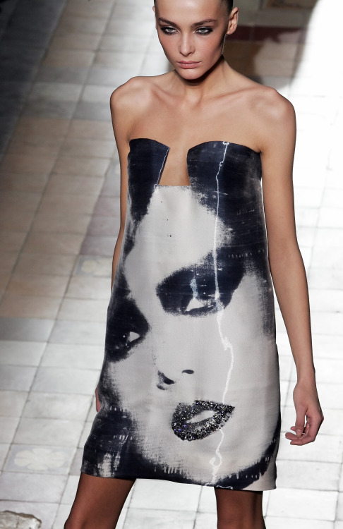 lelaid:  Snejana Onopka at Lanvin, Spring/Summer 2007 