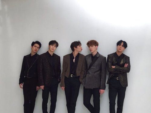 officialrovix:Leo, Ken, Ravi, Hongbin &amp; Hyuk for VIXX Live Fantasia Parallel Poster Shooting Beh