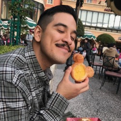 Dessert is my favvvvvvorite 🥐😁 (at 東京ディズニーシー / Tokyo Disney Sea)