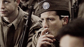 prettiestcaptain:HBO War + smoking(requested by vat-69)