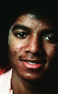 lacienegasmiled:  kingmjjpop: It’s 2014 and I still am seeing idiots say MJ wanted