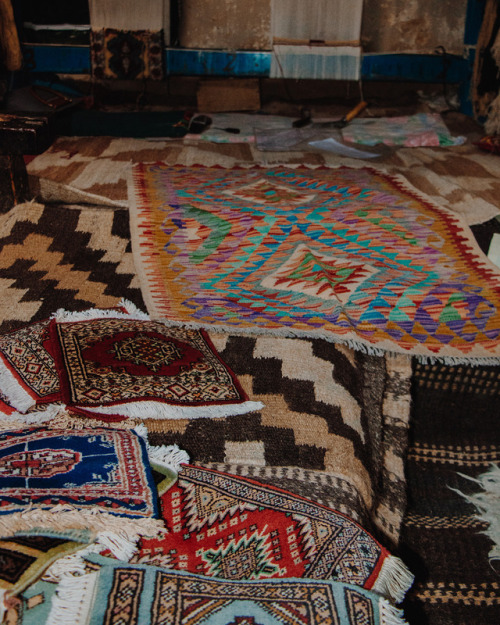 aabbiidd:   Old House Gulmit is believed to be over 350 years old. The  traditional house stands as a symbol of the ancient Wakhi culture. The  house has now been turned into a carpet weaving center where women  artisans make beautiful carpets from goat,