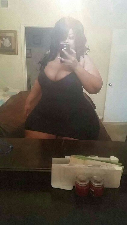 superdomebooty504:  6'3… get you a big girl  This woman is so beautiful a str8 up beautiful queen