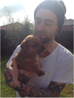 holdonihearsomebodycomin:  Axel was so small!