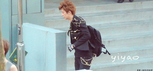 A moment of silence for the MAMA era that gave us so many moments.