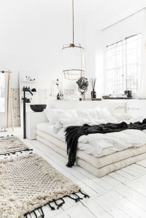 Via**Salon Scandinave porn pictures