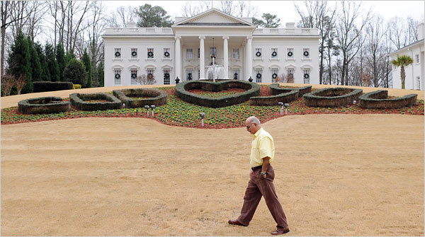 ultrafacts:    Fred Milani, a property developer, built an amazing White House replica