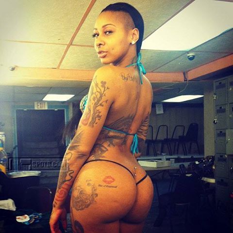 alliwantispussy:  ALL ASS !!!!