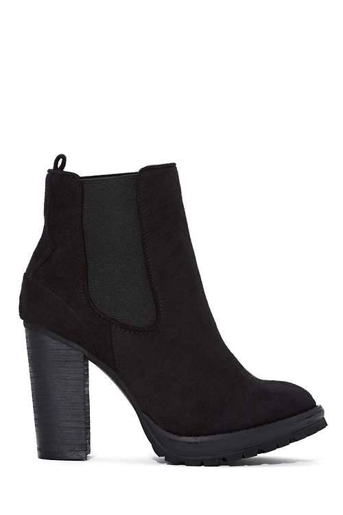 High Heels Blog Shoe Cult Ramble Chelsea BootSearch for more Boots by Nasty Gal… via Tumblr