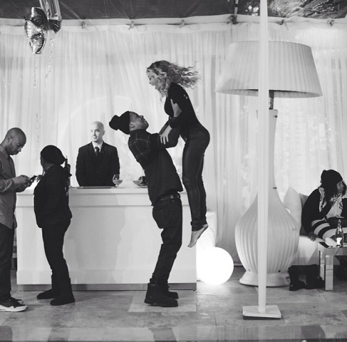 kiss-meyou-fool:  miss-fufo:  golddiggerr:  Bey & Jay   X  x