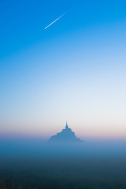 allthingseurope:  Mont Saint-Michel, France (by StylelaB) 