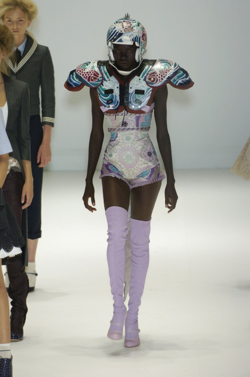 Ensemble‘It’s Only a Game’Spring/Summer 2005Alexander McQueenBodysuit and obi-styl