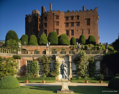 theladyintweed - Powis Castle and Garden