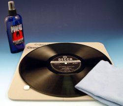 northendrecords:  PLEDGE TO GET YOUR HANDS ON THIS EXCLUSIVE NORTH END RECORDS VINYL CLEANING KIT. WE WANT TO ENSURE THAT YOU ARE KEEPING YOUR RECORDS EXTRA CLEAN. PLEDGE TO GET YOURS HERE. 