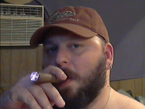 dutchbear74:WOOF! this guy is fucking HOT! Would love to smoke one with him#cigarbear