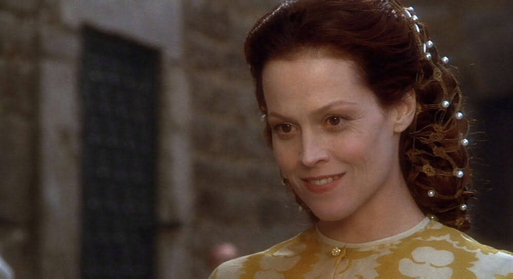 cvasquez:Happy 70th birthday to the queen: Sigourney Weaver 
