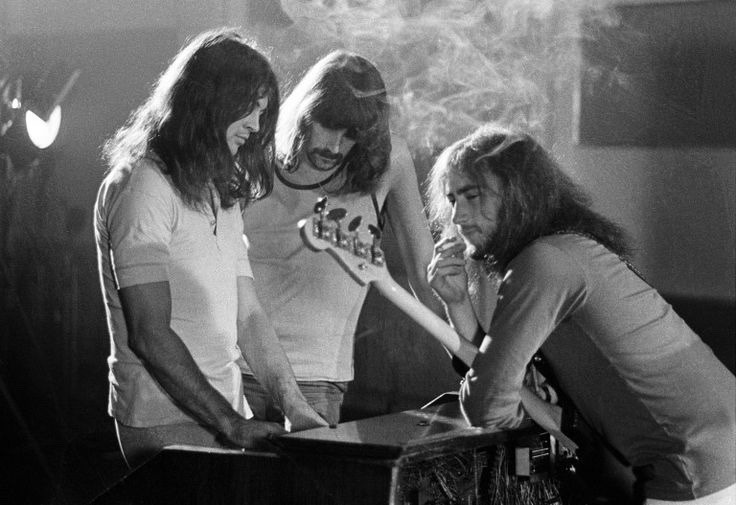 rocknrollcanneverdie:  Ian Gillan , Jon Lord and Roger Glover. Deep Purple.