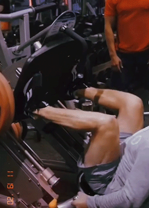 bfa7a7a56460f4ee7d8b37f511385a4facf101cf.gifv