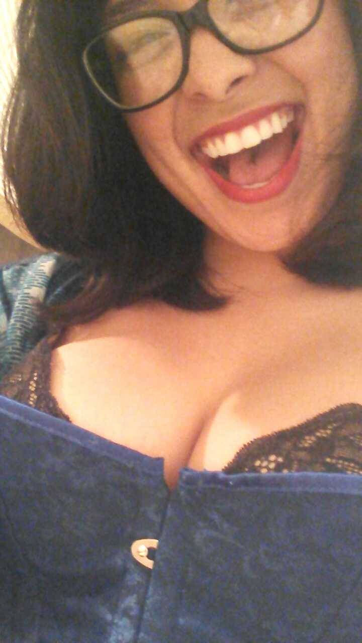 darlingwendy:  last night i discovered i could hold a bottle upright between my boobs