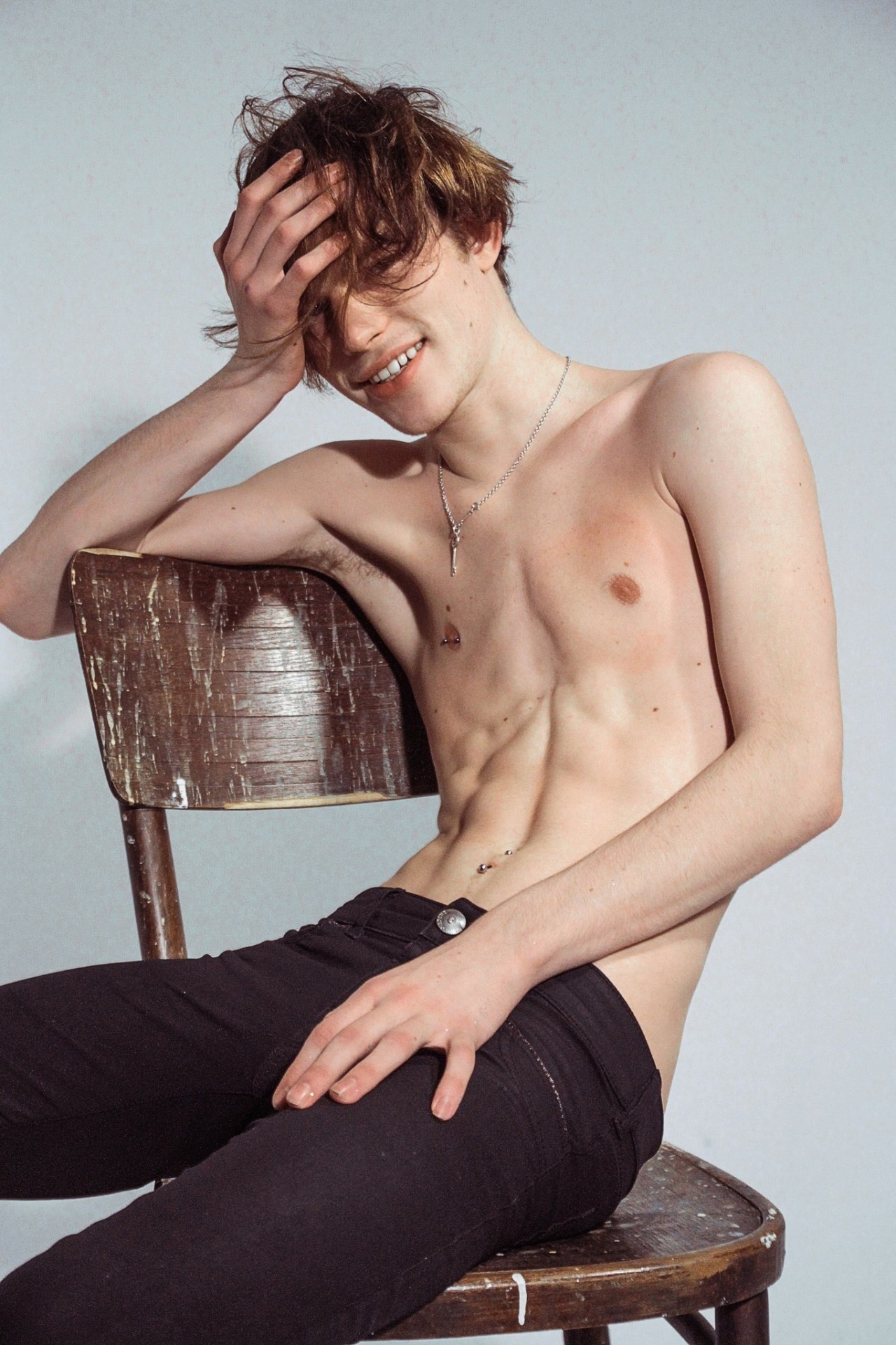 🐧 You Must Be Gay+ To View This Blog*