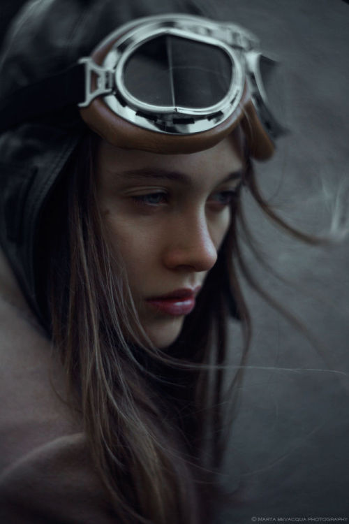 myeyesarefull:  aerodynamic by Marta Bevacqua