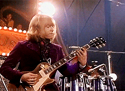 keith-richards:  → The Rolling Stones performing "Jumpin' Jack Flash" during the Rock and Roll Circus ― December 11, 1968     
