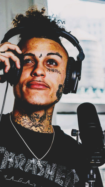 LIL SKIES | HYPESCREENS | INSTAGRAMLIKE//REBLOG IF USE ONE