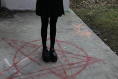 mindlessgrunge:  Sleepless Thoughts ✞Horror House✞✡