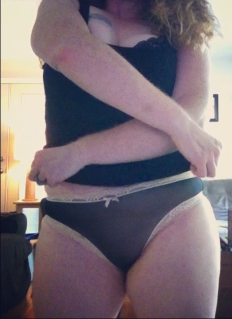 mycloudyskies:Thick thighs - and pretty much everything else - for your Thursday :)