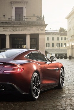 xglan:  Aston Martin Vanquish - (Via) | xGlan