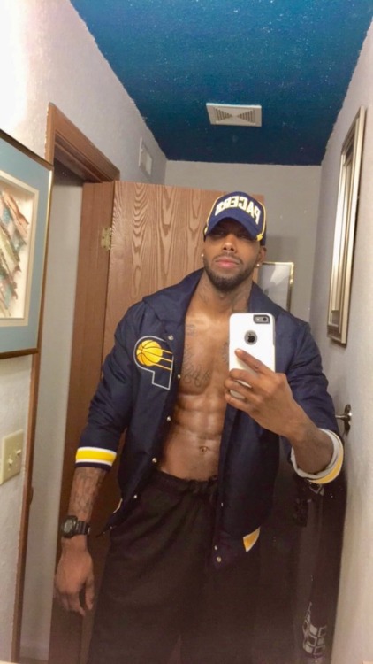 blackboysrock: Lyndon Bell   Sc @lyndonbell11  Instagram @lyndon.bell 🙌🏿🙌🏿 
