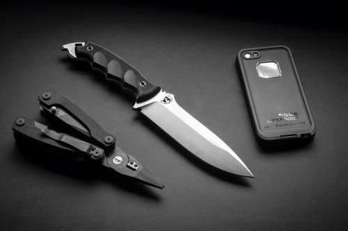 everyday-cutlery:  Series 3 Multitasker Magpul Dynamics + DPx Gear HEST 6.0 SERE Knife by Stickman