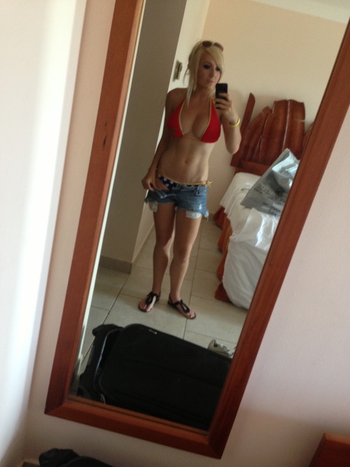 jessicanigri:  More Random phone pictures of my life! This trip to St. Maarten was the best! :D