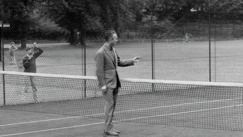  Michelangelo Antonioni on the set of ’‘Blow-Up’’ , 1966.