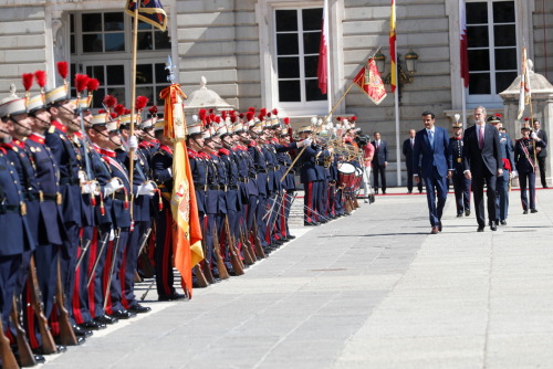 May 17, 2022: King Felipe and Queen Letizia offer an official welcome to Sheikh Tamim bin Hamad Al T