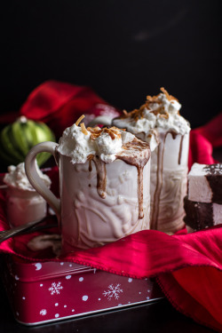 do-not-touch-my-food:  Spiked Hot Cocoa with