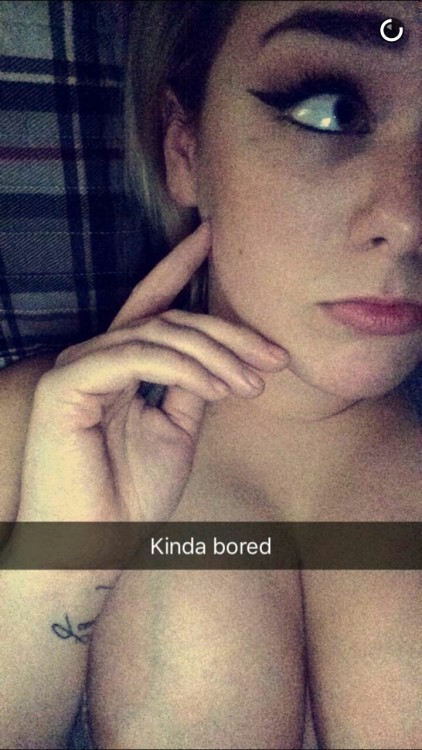 girlsgonesnapchat:  Daddy would ravage those tits