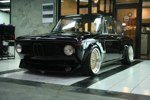 killa-kelly:  stance-world:  Love this BMW porn pictures