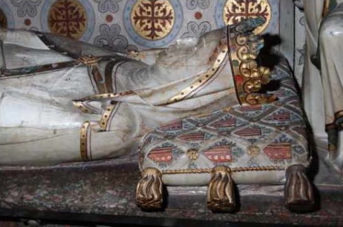 Tomb of Elisenda de Montcada Queen consort of Aragon (1292 –1364)