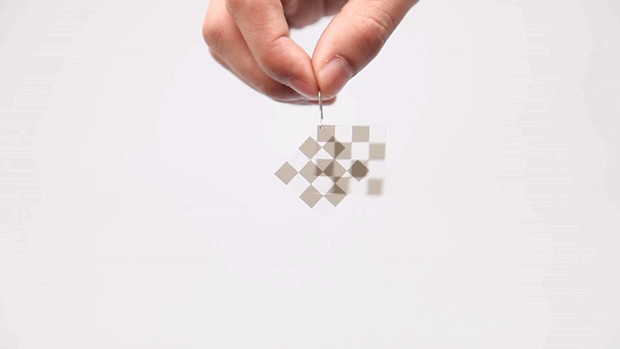 itsvondell:  notviolet:  smoteymote:  letsbuildahome-fr:  Earrings reveal color and