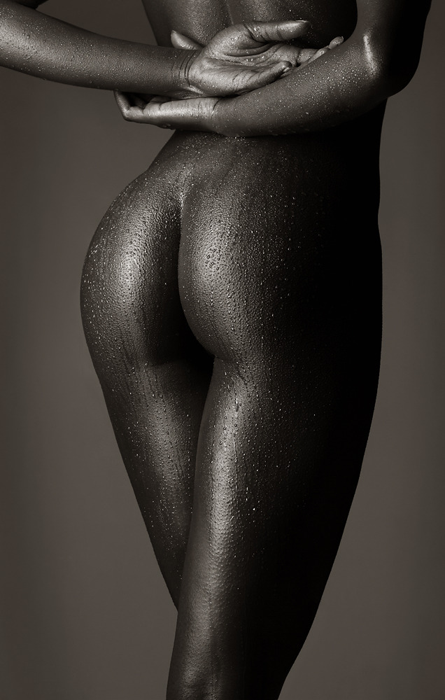 nude-abrito:  Simple Lines 4