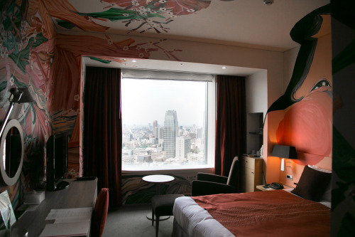 paris2london:(via WHERE TO STAY IN TOKYO - Lovely Pepa by Alexandra)
