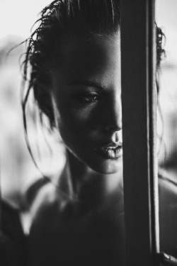 kardaan:  Lindsay Hancock by Kesler Tran