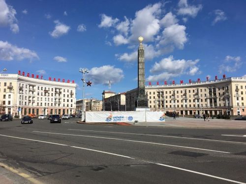 Подвиг Народа Бессмертен!Площадь Победы в Минске не совсем такая, как мы привыкли, но очень очень 