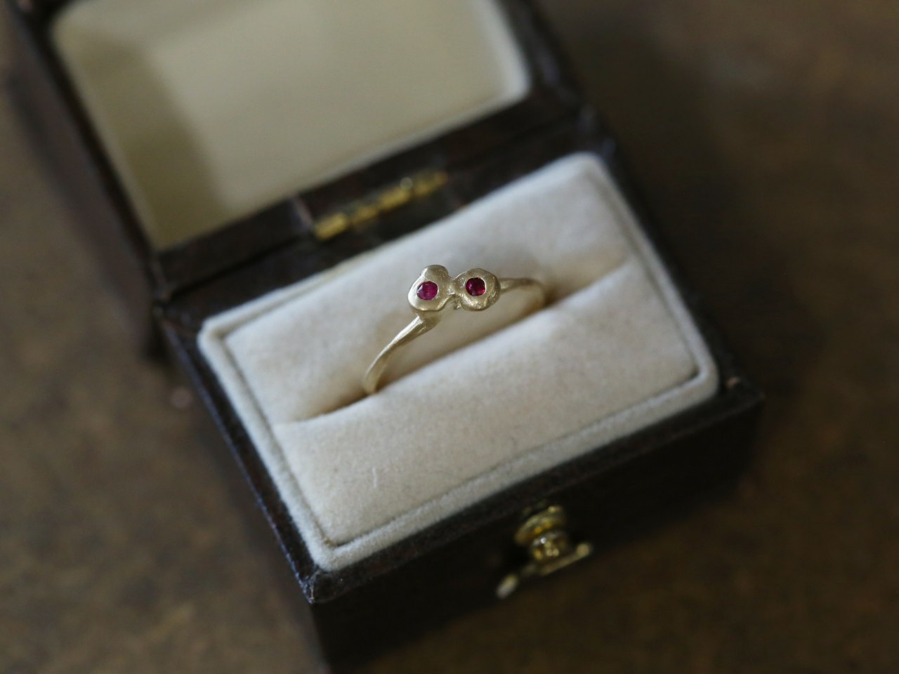 プレゼントにおすすめ ピンキーリングのセミオーダーメイド 婚約 結婚指輪はlovignette 東京 中目黒 代官山